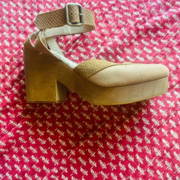 Free People Leather Clog Heels | Shoe Size 8.5 - Picture 3 of 4
